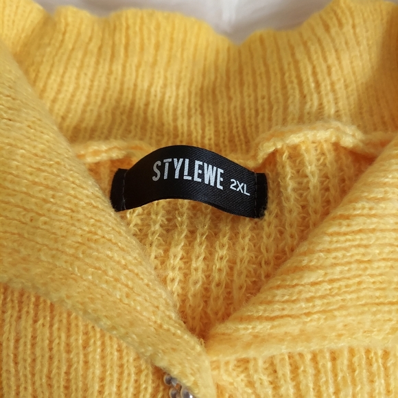 Sweater - Picture 3 of 3